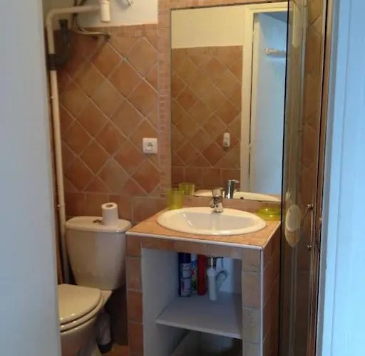 Location Place Du Marche 4eme Etage Appartement
