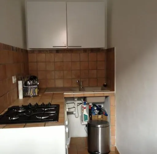 Appartement Location Place Du Marche 4eme Etage Bastia (Corsica)